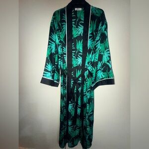 Fe Noel x Target Elegant Green Leaf Print Women's Robe